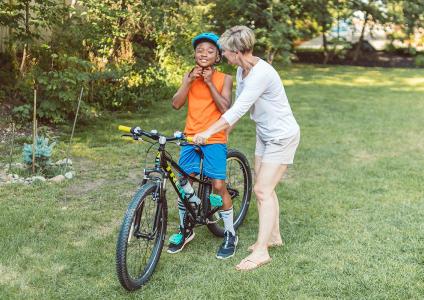 Hoe meet je de perfecte fietshelm voor kinderen?
